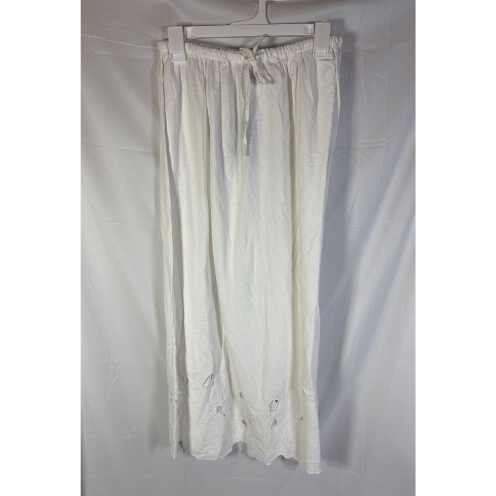 Universal Thread Women’s Size Small Maxi Dress Color White Style